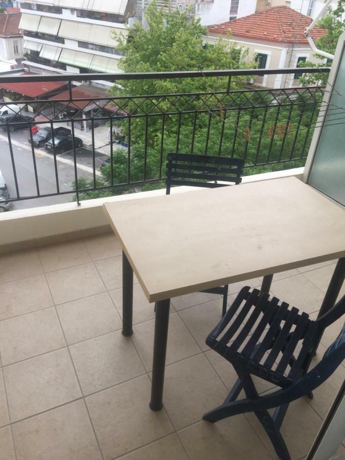 Studio By The Train Station 라리사 외부 사진