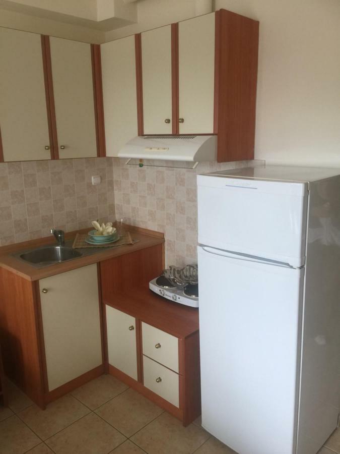 Studio By The Train Station 라리사 외부 사진